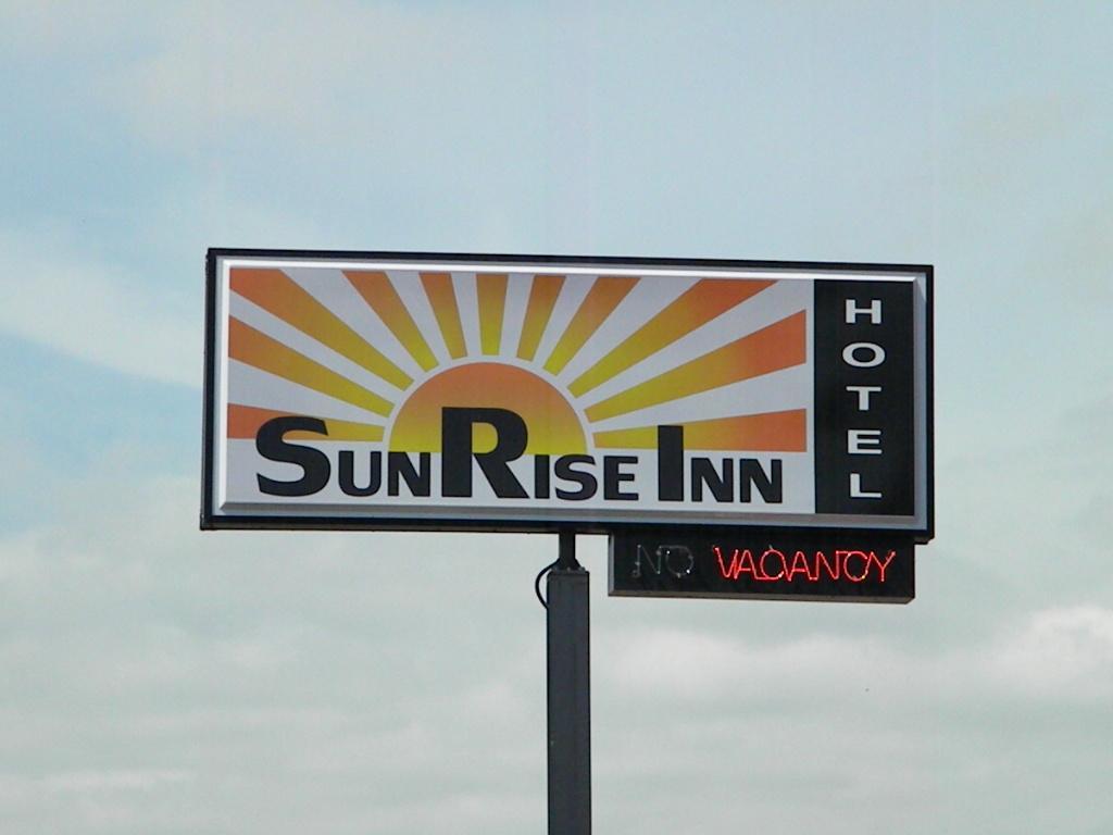 Sunrise Inn Hotel Mondovi Exterior photo